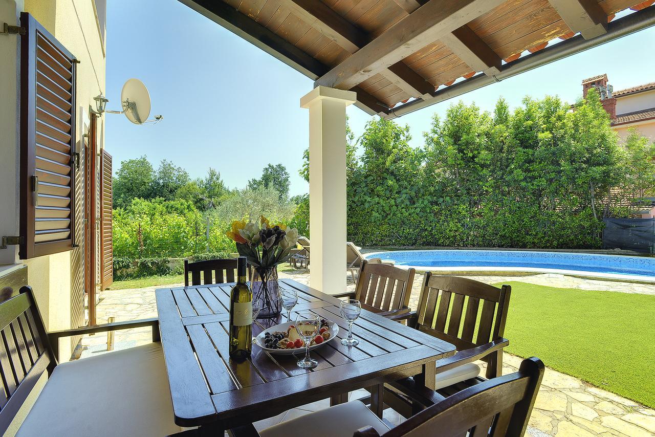 Villa Nina Medulin Exteriör bild