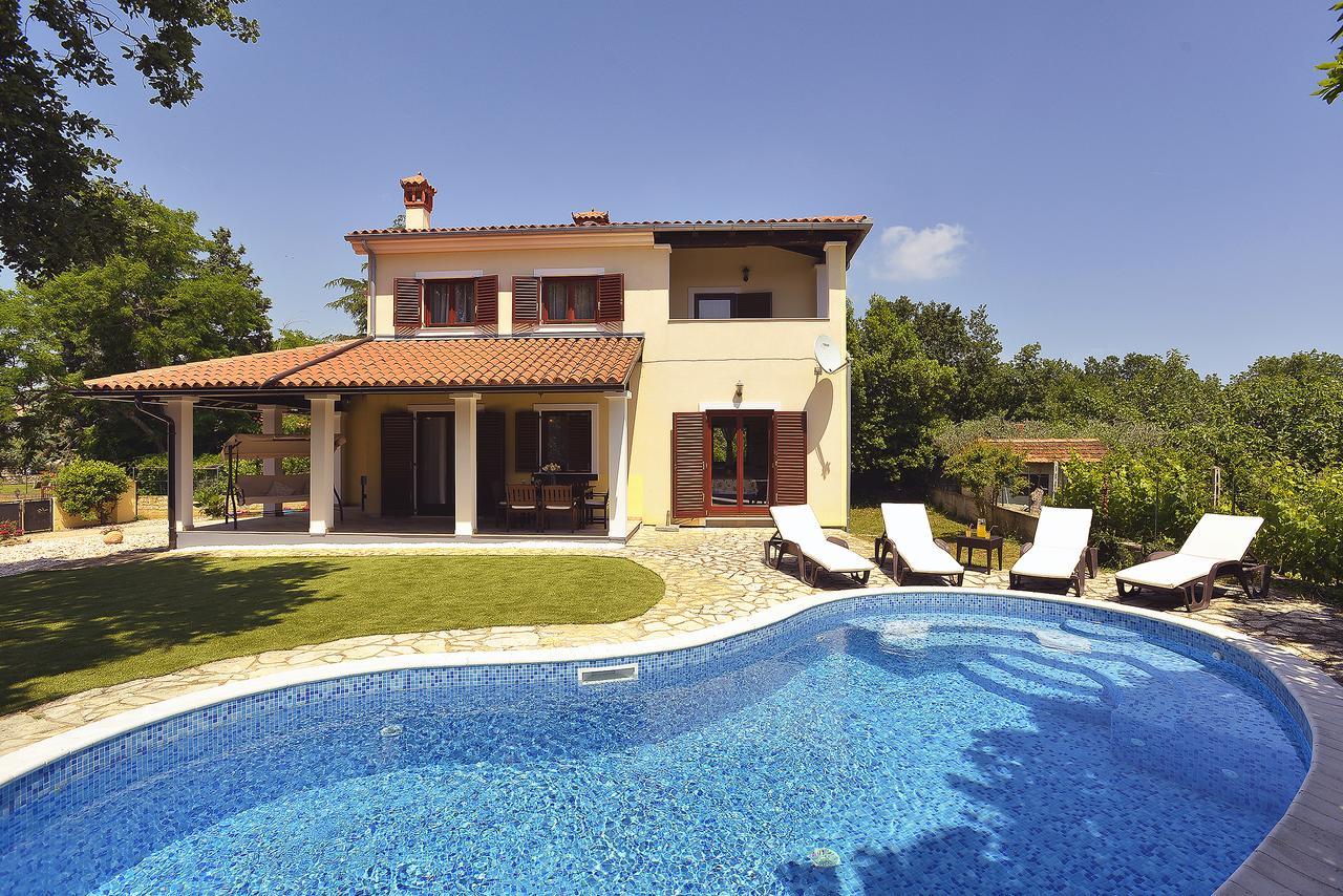 Villa Nina Medulin Exteriör bild